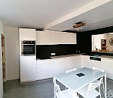 Cuisine blanche &agrave; Boussu-lez-Walcourt - Cuisines &eacute;quip&eacute;es design compl&egrave;tes Cr&eacute;a-M