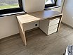 Bureau avec meuble 3 tiroirs sur roulettes à Walcourt - Mobilier contemporain signé Créa-M