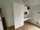 Garde-robe avec bureau &agrave;  Walcourt - Mobilier contemporain sign&eacute; Cr&eacute;a-M