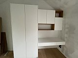 Garde-robe avec bureau &agrave;  Walcourt - Mobilier contemporain sign&eacute; Cr&eacute;a-M